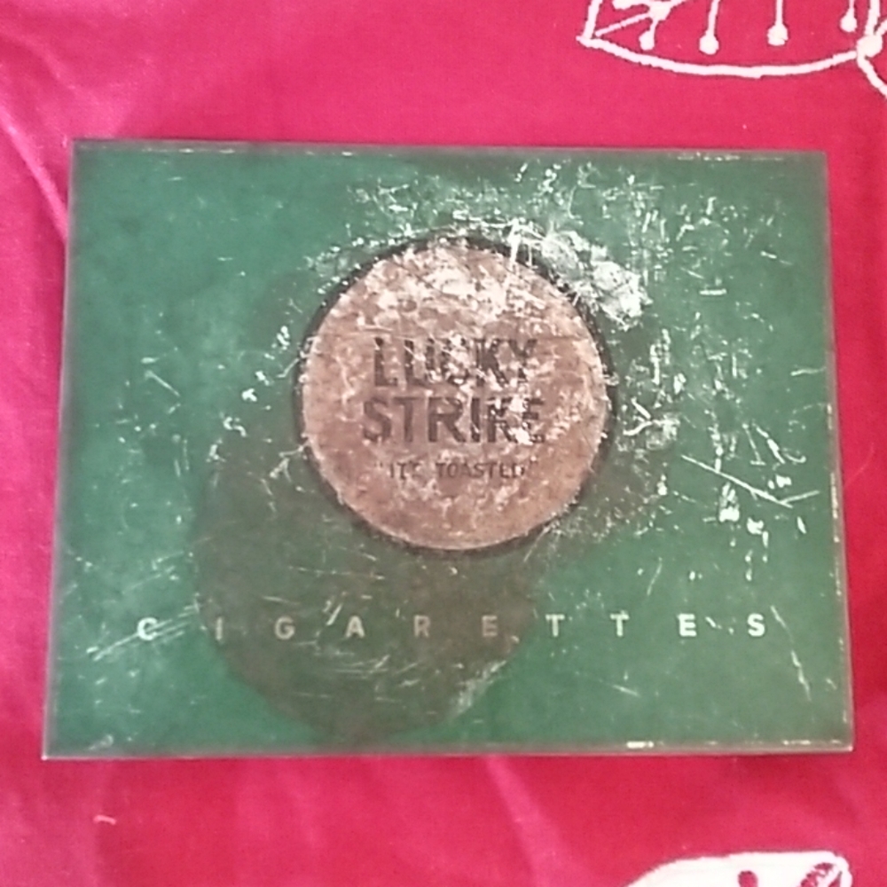 Lucky Strike Cigarette  Tin